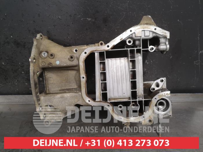 Gebruikte Carterpan Toyota Avensis (T25/B1B) 2.0 16V VVT-i D4 Prijs € 35,00 Margeregeling aangeboden door V.Deijne Jap.Auto-onderdelen BV
