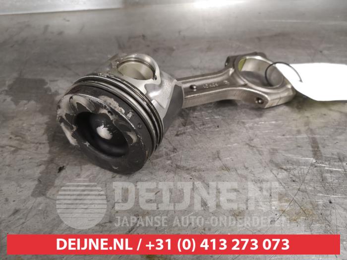 Gebruikte Zuiger Kia Rio III (UB) 1.4 CRDi 16V Prijs € 75,00 Margeregeling aangeboden door V.Deijne Jap.Auto-onderdelen BV