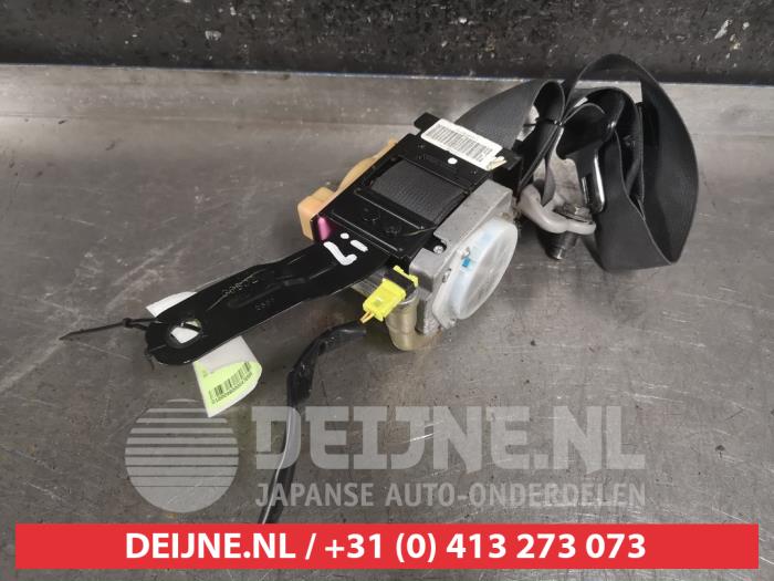 Nissan Almera Tino Front seatbelt, left O476508