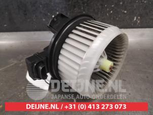 Toyota Yaris Kachel Ventilatiemotor O476528 foto 2