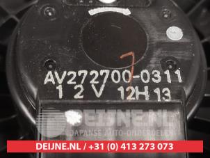 Toyota Yaris Kachel Ventilatiemotor O476528 foto 3