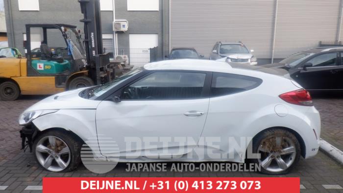 Hyundai Veloster Ruit 2Deurs links-achter O476541