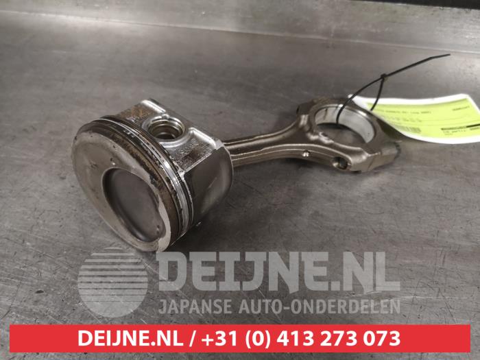 Toyota Avensis Piston O476660