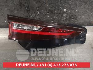 Gebruikte Reflector achterklep links Mazda CX-30 Prijs € 250,00 Margeregeling aangeboden door V.Deijne Jap.Auto-onderdelen BV