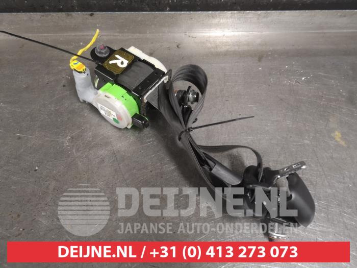 Hyundai Veloster Front seatbelt, right O476995