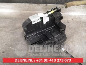 Nissan Juke Deurslot Mechaniek 4Deurs rechts-achter O477204 foto 2