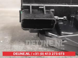 Nissan Juke Deurslot Mechaniek 4Deurs rechts-achter O477204 foto 3