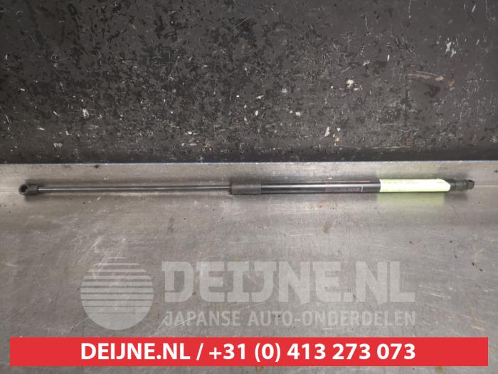Nissan Juke Gasdemper links-achter O477207