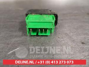 Toyota Aygo Elektrisch Raam Schakelaar O477252 foto 2