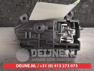 Kia Sportage Door handle 4-door, front left O477477 photo 2