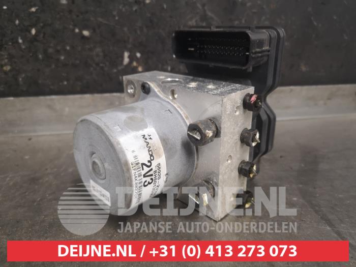 Hyundai Veloster ABS Pomp O477703