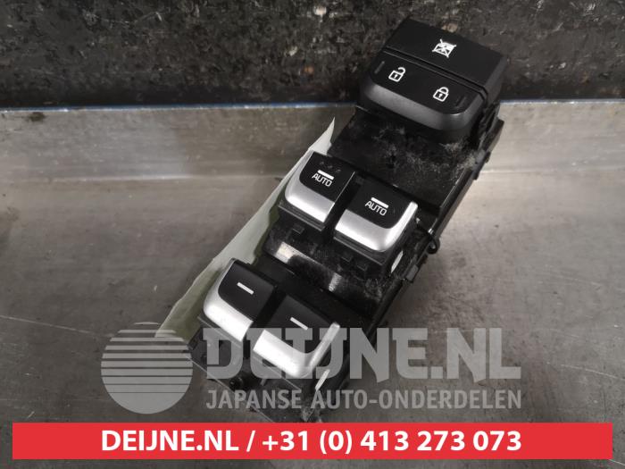 Kia Niro Combischakelaar ramen O478091