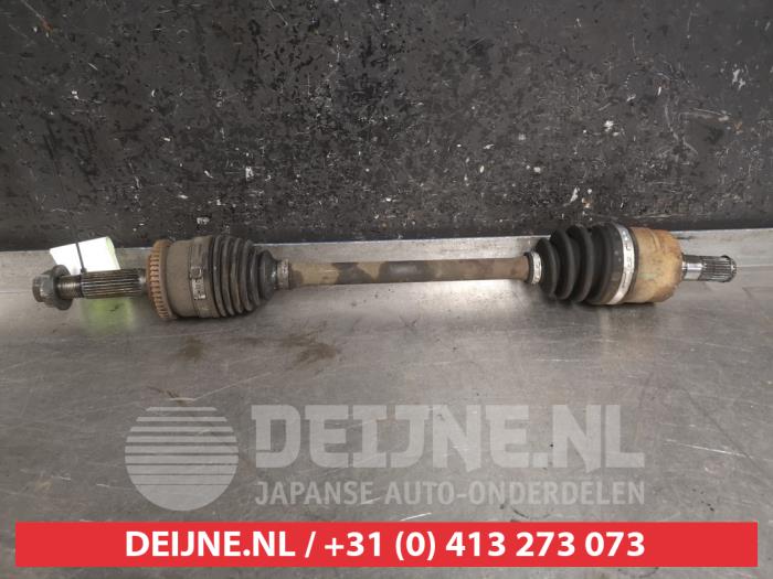 Gebruikte Aandrijfas links-voor Hyundai i10 (B5) 1.0 12V Prijs € 75,00 Margeregeling aangeboden door V.Deijne Jap.Auto-onderdelen BV