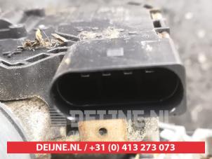 Kia Carens Scheibenwischermotor vorne O478831 foto 3