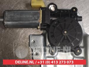 Toyota Yaris Window mechanism 4-door, front left O479423 photo 3