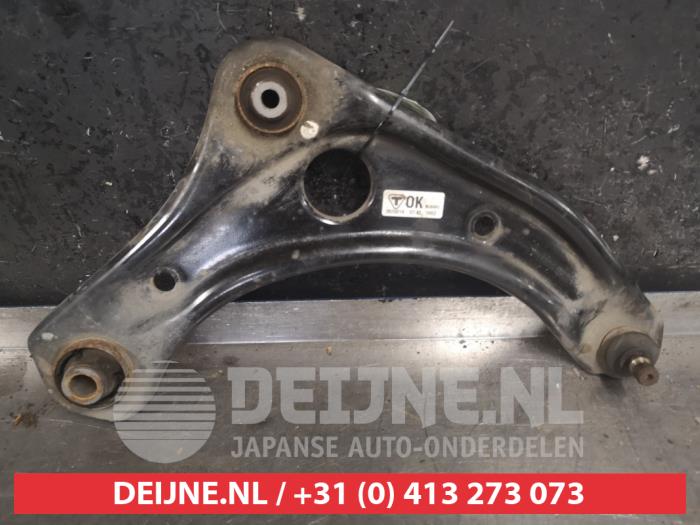 Nissan Note Draagarm onder rechts-voor O479920