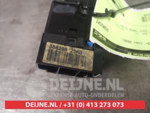 Nissan Terrano Licht Schalter O480015 foto 3