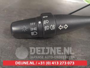 Nissan Terrano Licht Schalter O480015 foto 2