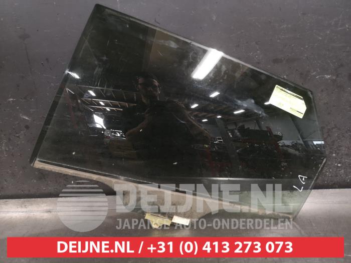 Kia Ceed Türscheibe 4-türig links hinten O480098
