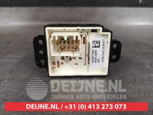 Kia Ceed Spiegel Schalter O480101 foto 2