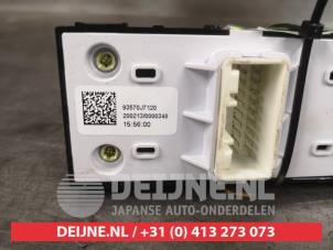 Kia Ceed Combischakelaar ramen O480126 foto 3