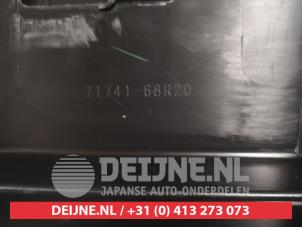 Suzuki Swift Grille O9990007902 photo 3