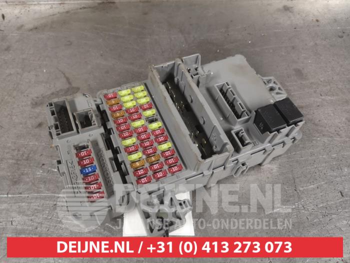Honda Civic Fuse box O481032