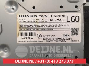 Honda Civic Radio versterker O481035 foto 2