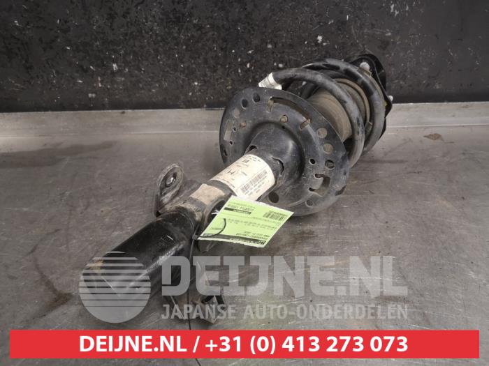 Honda Civic Stoßdämpferstrebe links vorne O481053