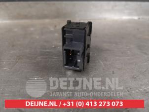 Nissan Navara Central locking switch O481514 photo 2