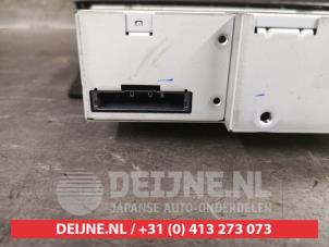 Mazda 6 CD player O481981 photo 2