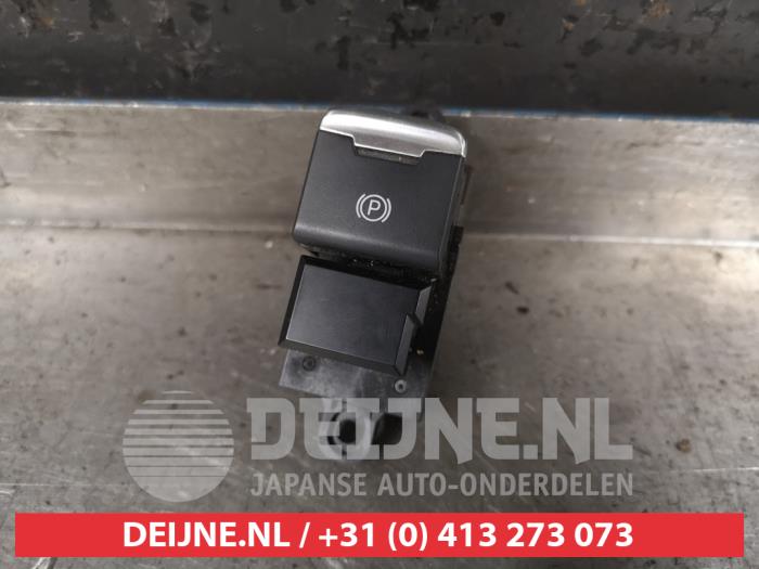 Gebruikte Schakelaar handrem Mazda 6 (GJ/GH/GL) 2.5 SkyActiv-G 16V Prijs op aanvraag aangeboden door V.Deijne Jap.Auto-onderdelen BV