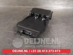Gebruikte Sensor regen Mazda 6 (GJ/GH/GL) 2.5 SkyActiv-G 16V Prijs € 35,00 Margeregeling aangeboden door V.Deijne Jap.Auto-onderdelen BV