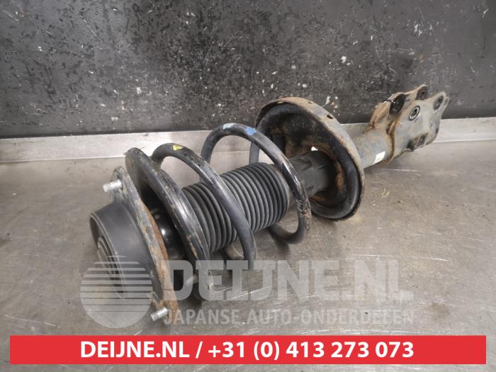 Subaru Impreza Stoßdämpferstrebe links vorne O482354