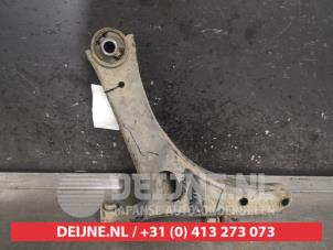 Subaru Impreza Front lower wishbone, right O482358 photo 2