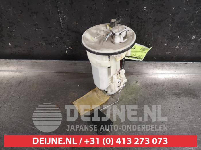 Gebruikte Tank element Pomp Lexus RX (U3) 400h V6 24V VVT-i 4x4 Prijs € 100,00 Margeregeling aangeboden door V.Deijne Jap.Auto-onderdelen BV