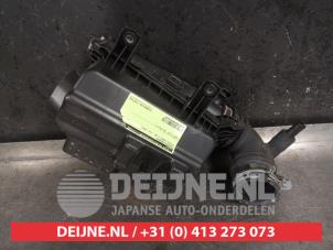 Toyota Yaris Air box O482438 photo 2