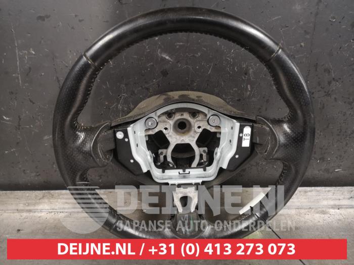 Nissan Juke Lenkrad O482535