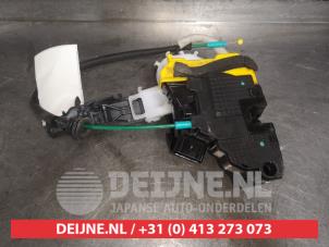 Gebruikte Deurslot Mechaniek 2Deurs rechts Kia Pro cee'd (JDB3) 1.6 GT 16V Prijs op aanvraag aangeboden door V.Deijne Jap.Auto-onderdelen BV