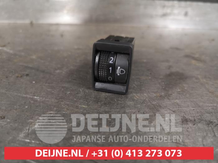 Nissan Note AIH headlight switch O482752