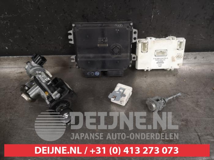 Suzuki Swift Kontaktslot+Sleutel O482847