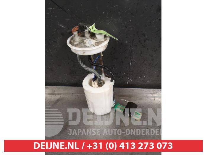 Gebruikte Tank element Pomp Kia Magentis (GE) 2.0 CRDi 16V Prijs € 50,00 Margeregeling aangeboden door V.Deijne Jap.Auto-onderdelen BV