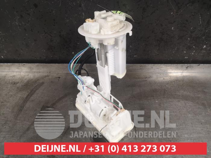 Gebruikte Tank element Pomp Toyota C-HR (X1,X5) 2.0 16V Hybrid Prijs € 200,00 Margeregeling aangeboden door V.Deijne Jap.Auto-onderdelen BV