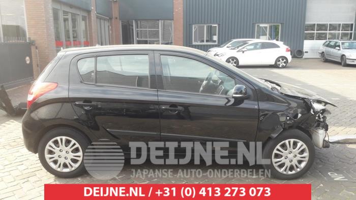Hyundai I20 Portierruit 4Deurs rechts-voor O483604