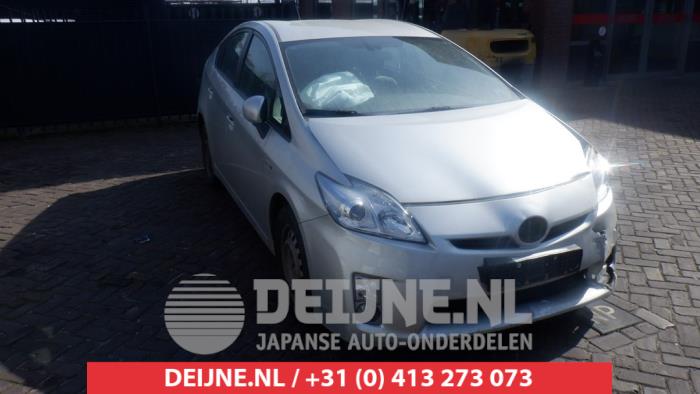 Toyota Prius Bumper Rooster O483634