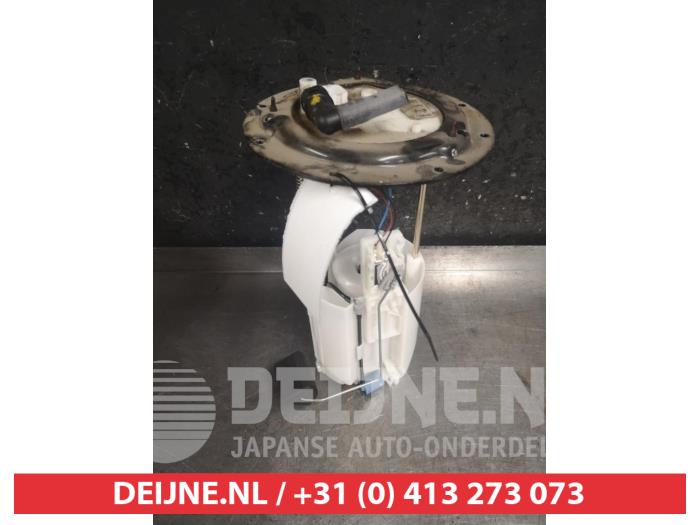 Gebruikte Tank element Pomp Mazda MX-5 (NC) 2.0i 16V Prijs € 100,00 Margeregeling aangeboden door V.Deijne Jap.Auto-onderdelen BV