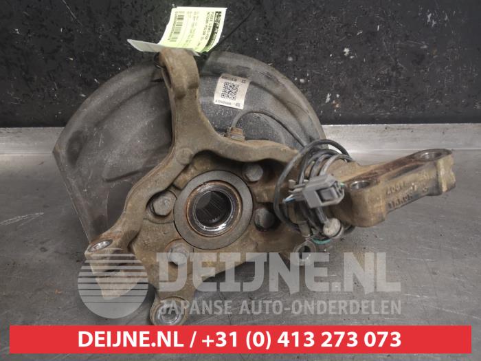 Nissan Pulsar Fusee links-voor O484074