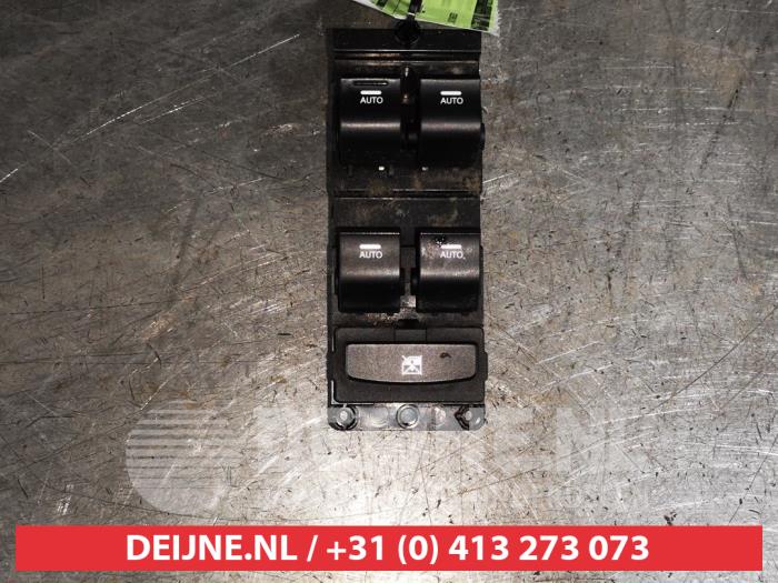 Hyundai I40 Combischakelaar ramen O484481