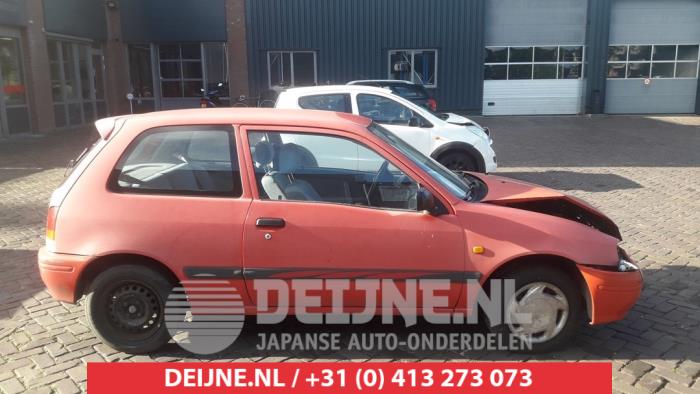 Toyota Starlet Portier 2Deurs rechts O484502