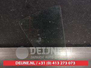 Mazda 3 Driehoeks Ruit rechts-achter O484602 foto 2